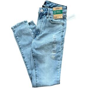 Aero high rise jeggings jeans
NWT🏷 women's size 6 regular